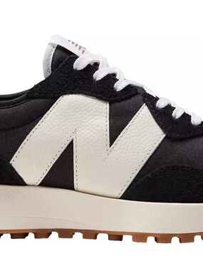 New Balance Black and White Retro Runner 327